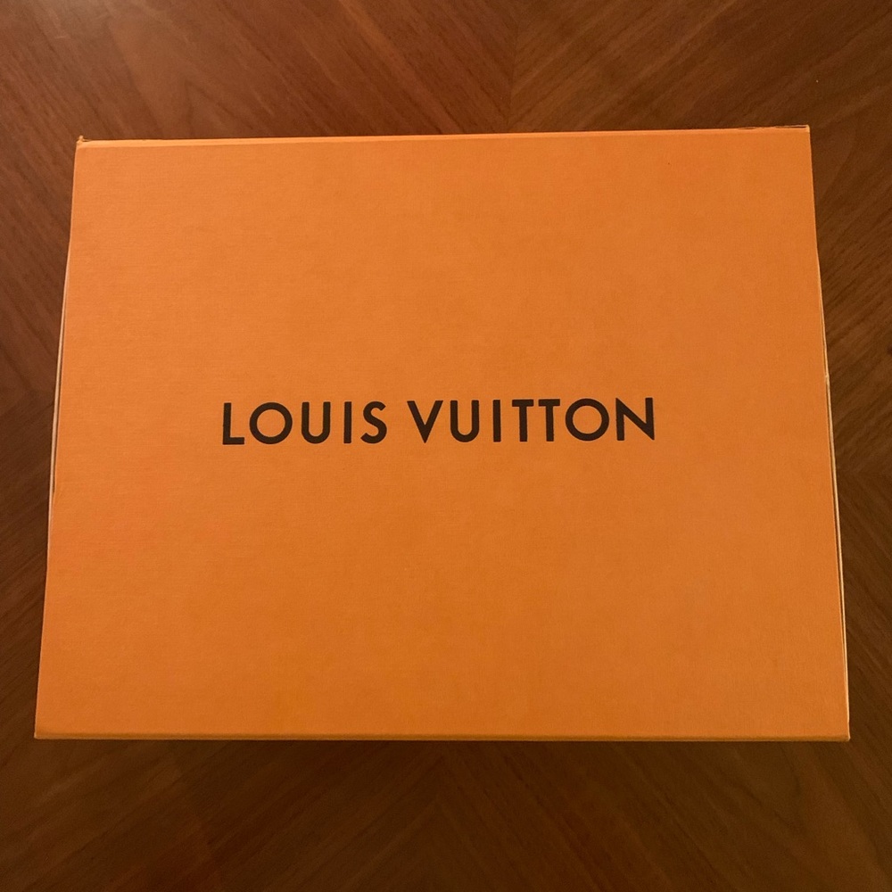 Louis Vuitton monogram run away trainer sneakers men size 11 black white - Picture 11 of 13